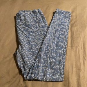 LuLaRoe blue polka dot OS leggings